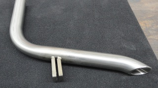 mit Glasperlen gestrahlt